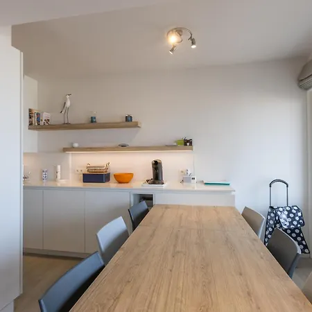 Lecomte - Westhinder Apartman *